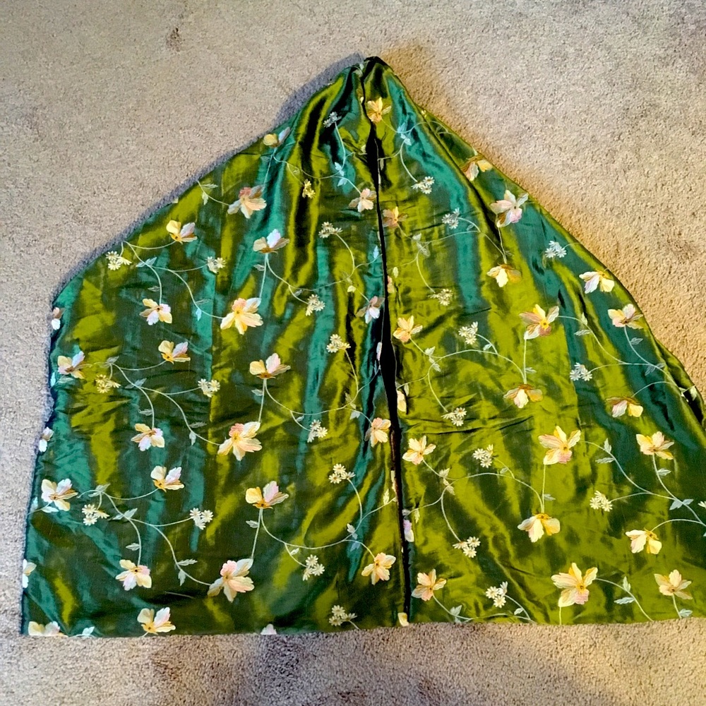 Opera Shawl Embroidered Silk and Velvet